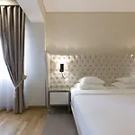 Meira فندق